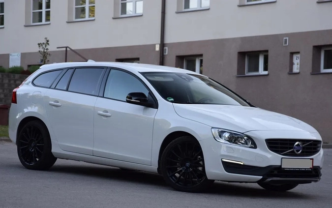 Volvo V60 cena 53900 przebieg: 150000, rok produkcji 2016 z Ryki małe 172